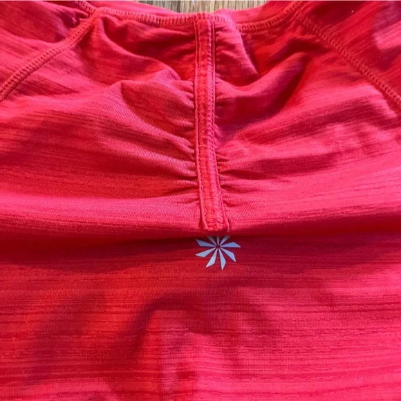 Athleta Red Running Short Sleeve Shirt 1/4 Zip Back Zipper Pocket Size S… - Picture 5 of 5